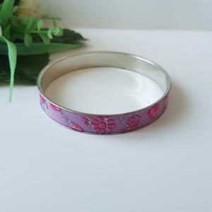 Rózsaszínű, csillogós, virág és szív mintás karkötő, karperec