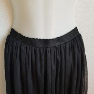S-es fekete tüll szoknya, midi szoknya