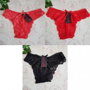 S-M-es csipkés bugyi