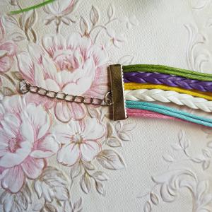 Színes műbőr karkötő fém díszekkel - horgony, LOVE, faith, végtelen jel