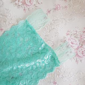 XL-es / 46-48-as francia csipke bugyi csipkepánttal