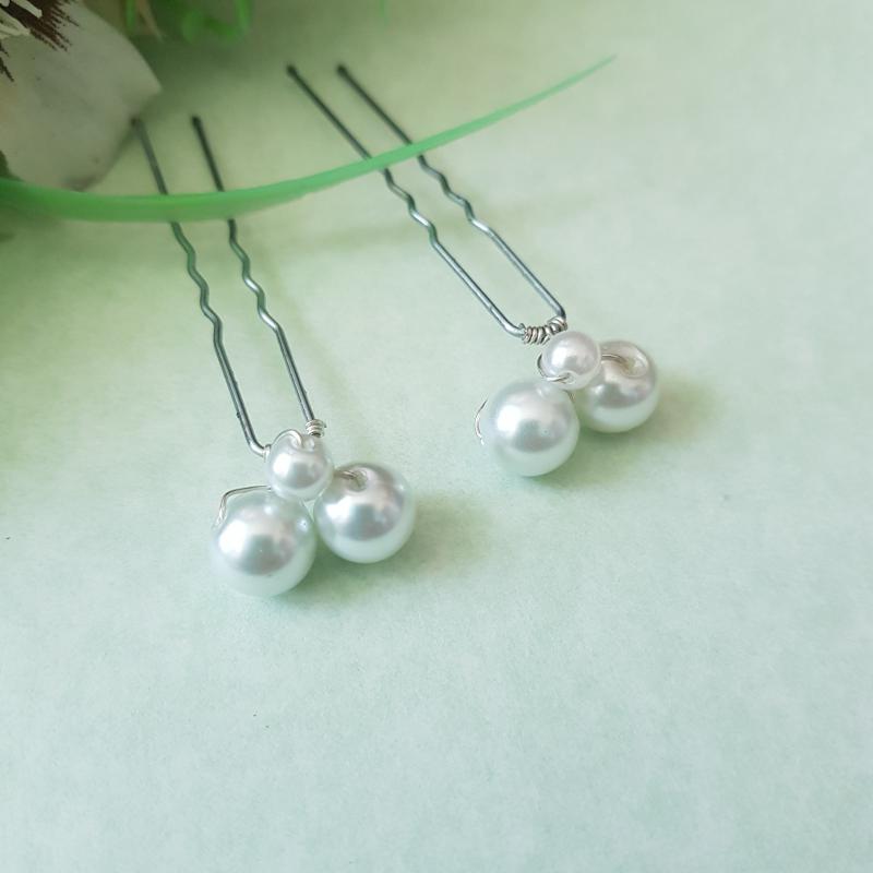 Fehér gyöngyös menyasszonyi hajtű, drótos hajdísz