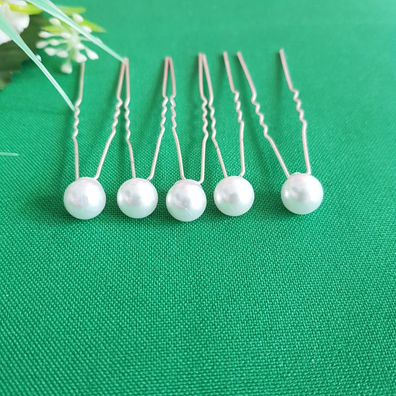 Fehér gyöngyös menyasszonyi hajtű, hajdísz