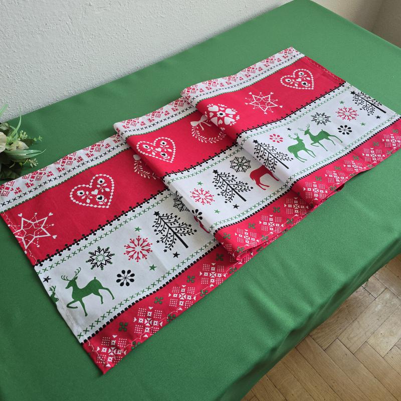 Fenyőfa, rénszarvas mintás karácsonyi asztalközép, asztali futó, terítő