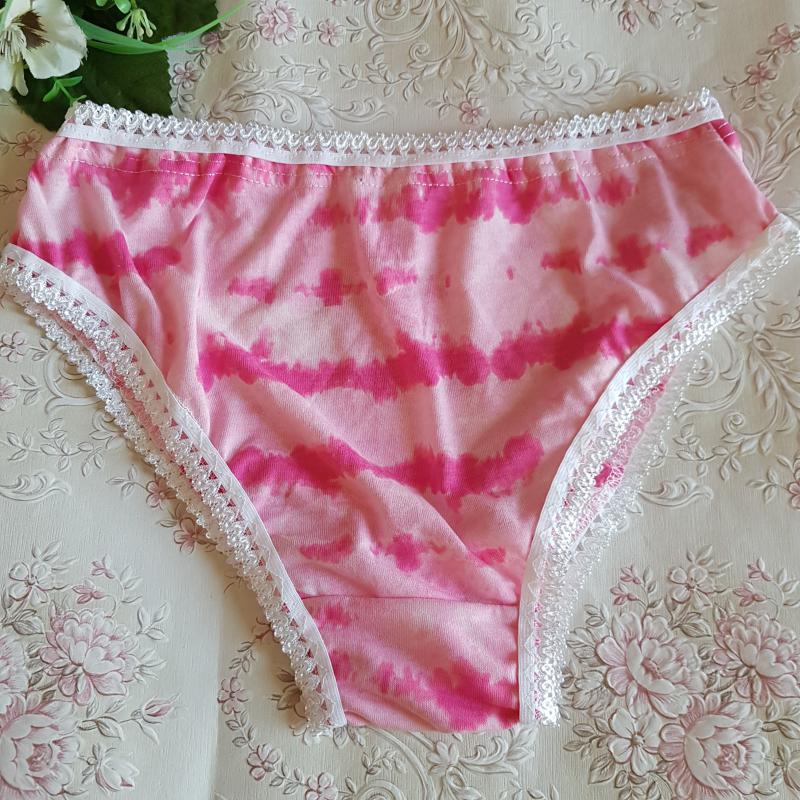 Hagyományos fazonú, rózsaszín pamut bugyi