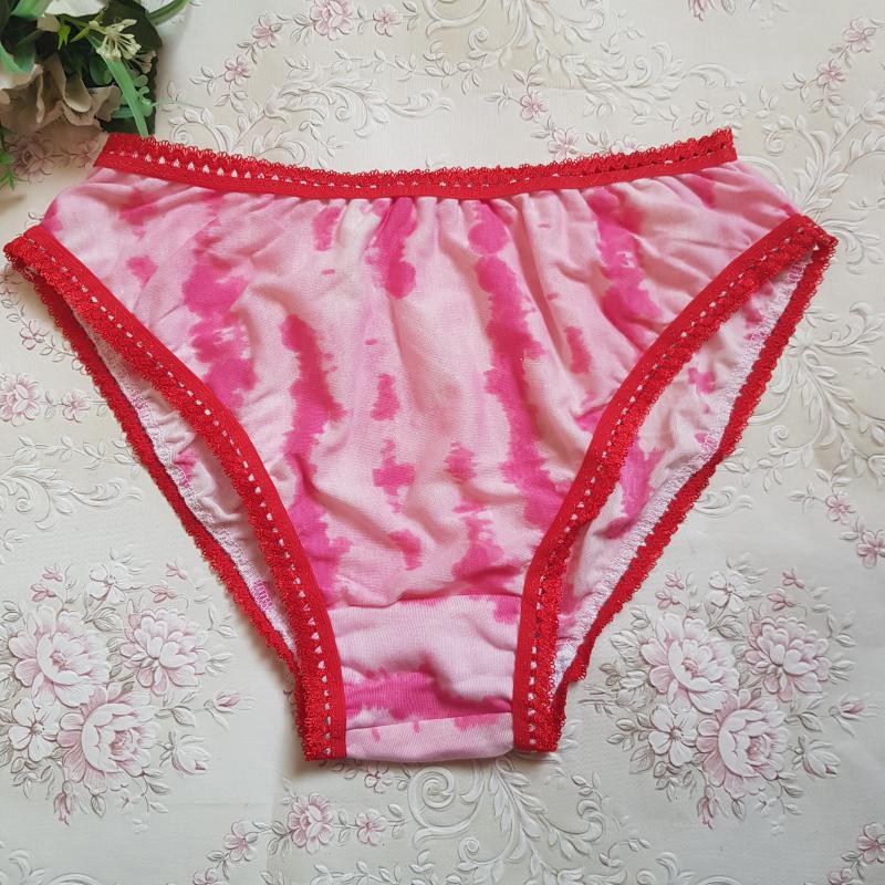 Hagyományos fazonú, rózsaszín pamut bugyi