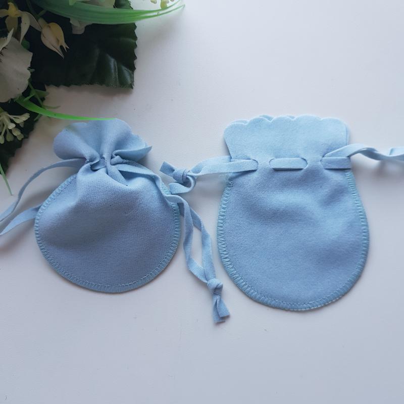 Halvány kék színű velúr dísztasak, ajándék tasak – kb. 7x9cm