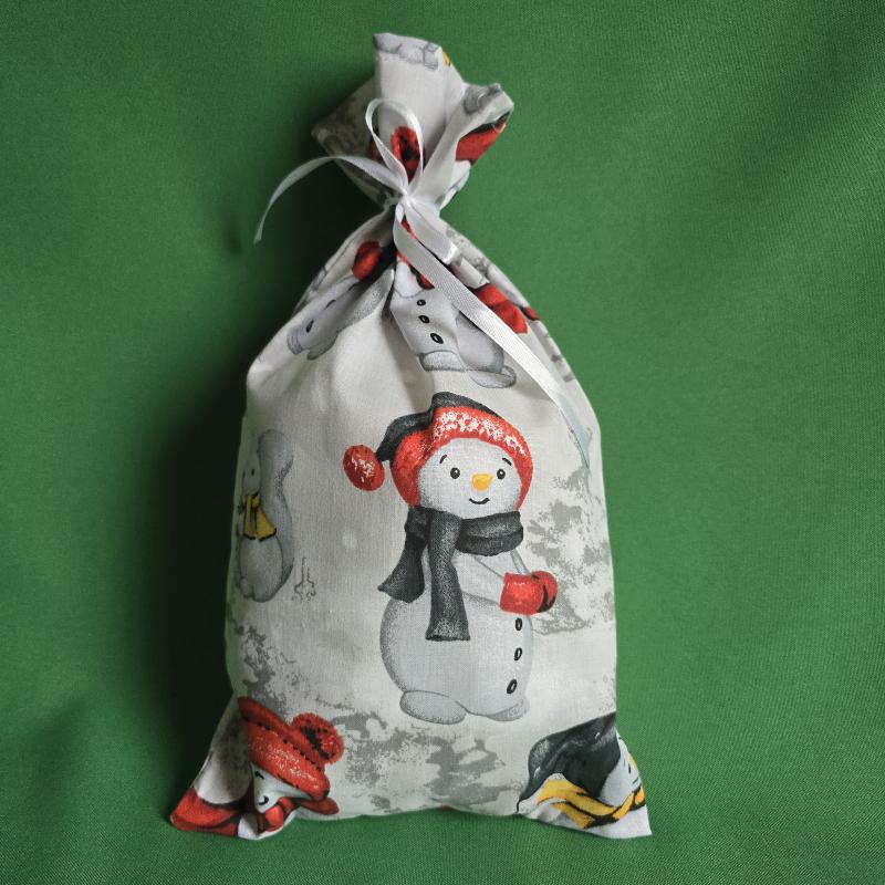 Hóember mintás mikulás zsák, textil ajándéktasak