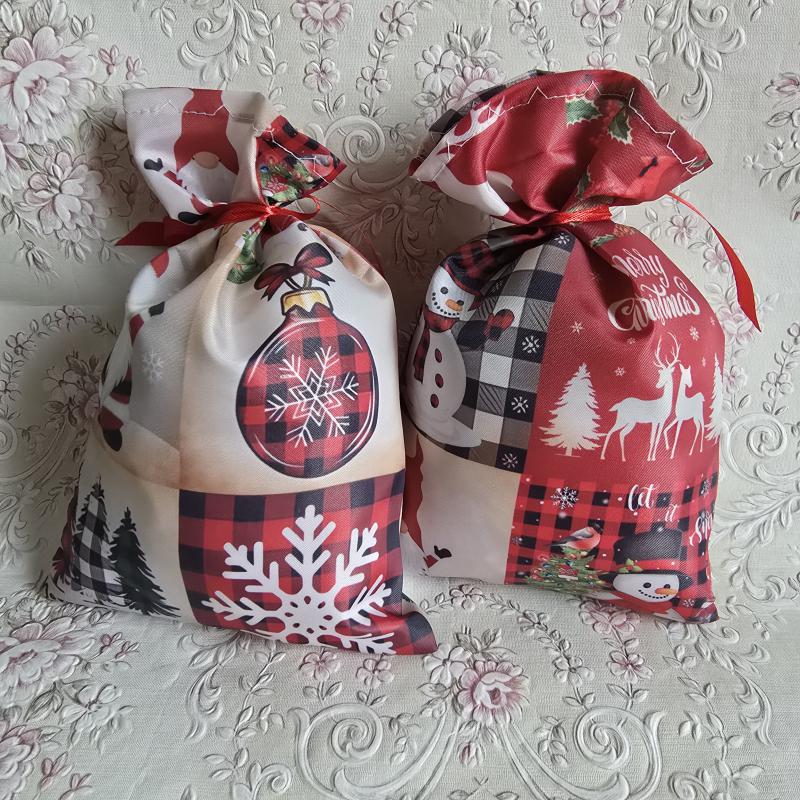 Karácsonyi mozaik mintás (mikulás, gömb, fenyőfa, hóember, hópehely) mikulás zsák, textil ajándéktasak