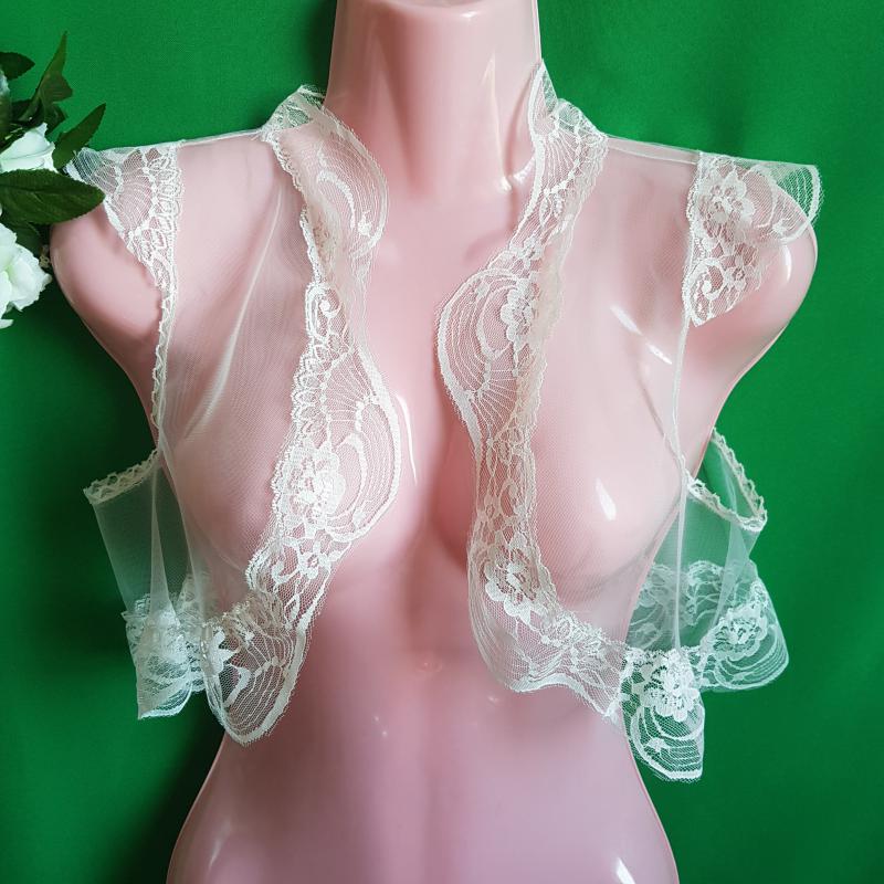 Kb. S-es ekrü színű menyasszonyi csipkés tüll boleró