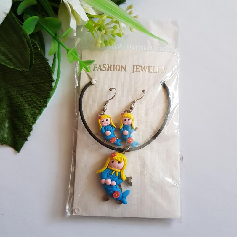 Kék színű, sellő díszes ékszerszett: nyaklánc + fülbevaló