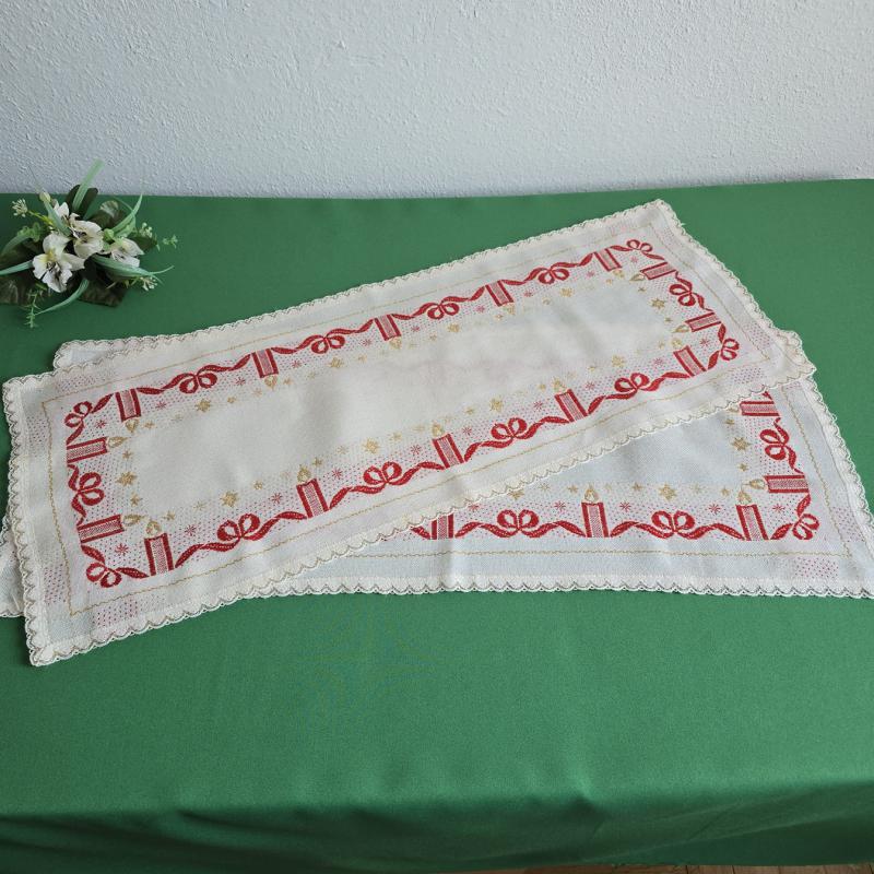 Krém színű, csillogós csillag, piros gyertya-masni mintás karácsonyi asztalközép, asztali futó, terítő