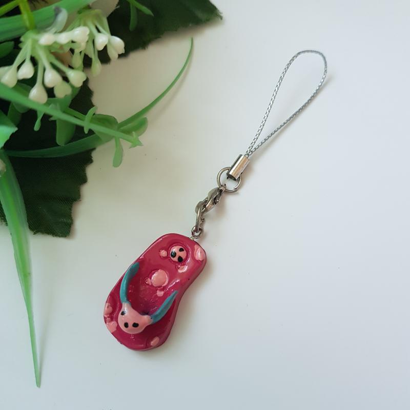 Pink színű, maci díszes papucs alakú mobildísz, függődísz, táskadísz