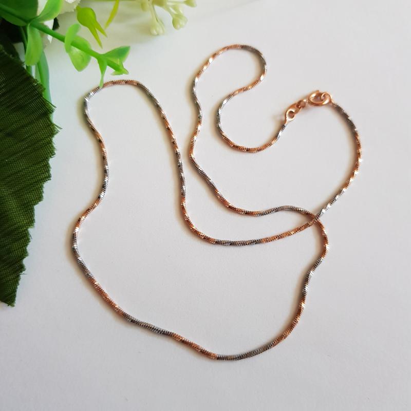 Rózsaarany-ezüstszínű sodort nyaklánc