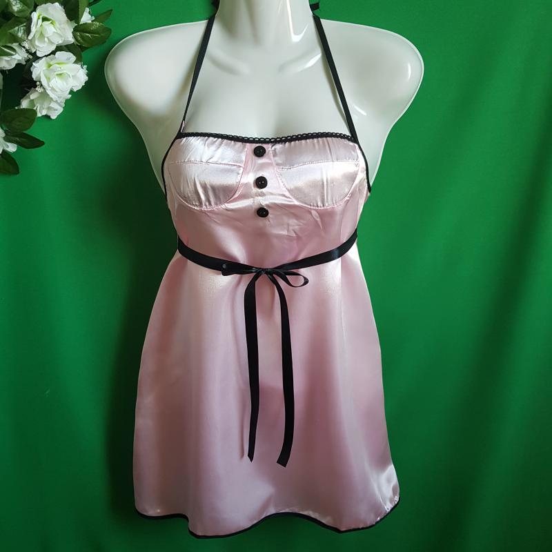 S/M-es rózsaszín szatén fehérnemű szett: babydoll + tanga bugyi