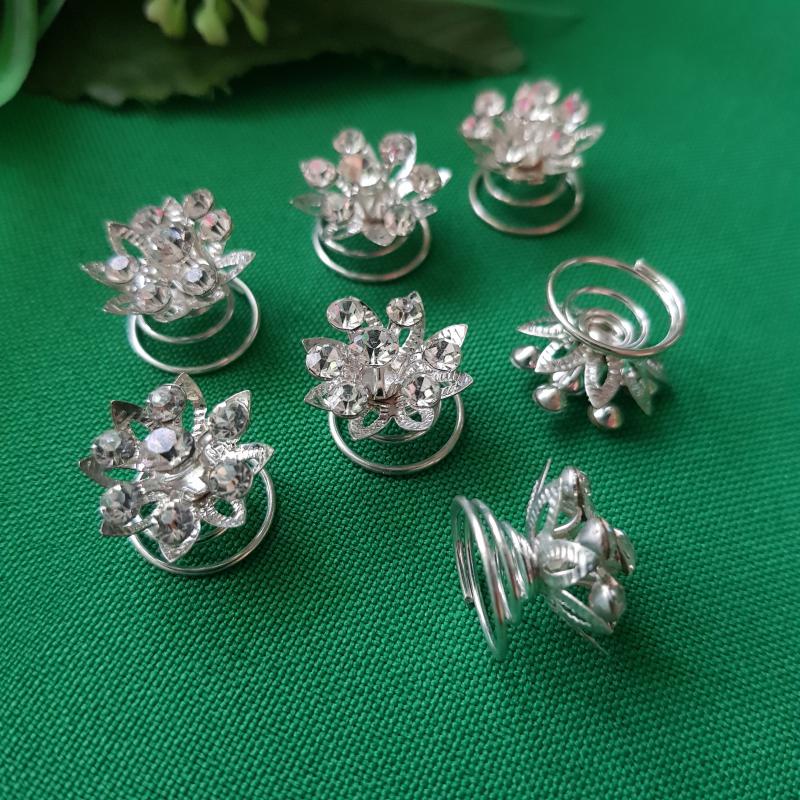 Strasszköves, virág alakú hajrugó, csavaros hajdísz