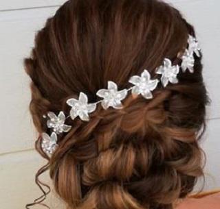 Strasszköves, virág alakú menyasszonyi hajdrót, hajdísz – 30cm