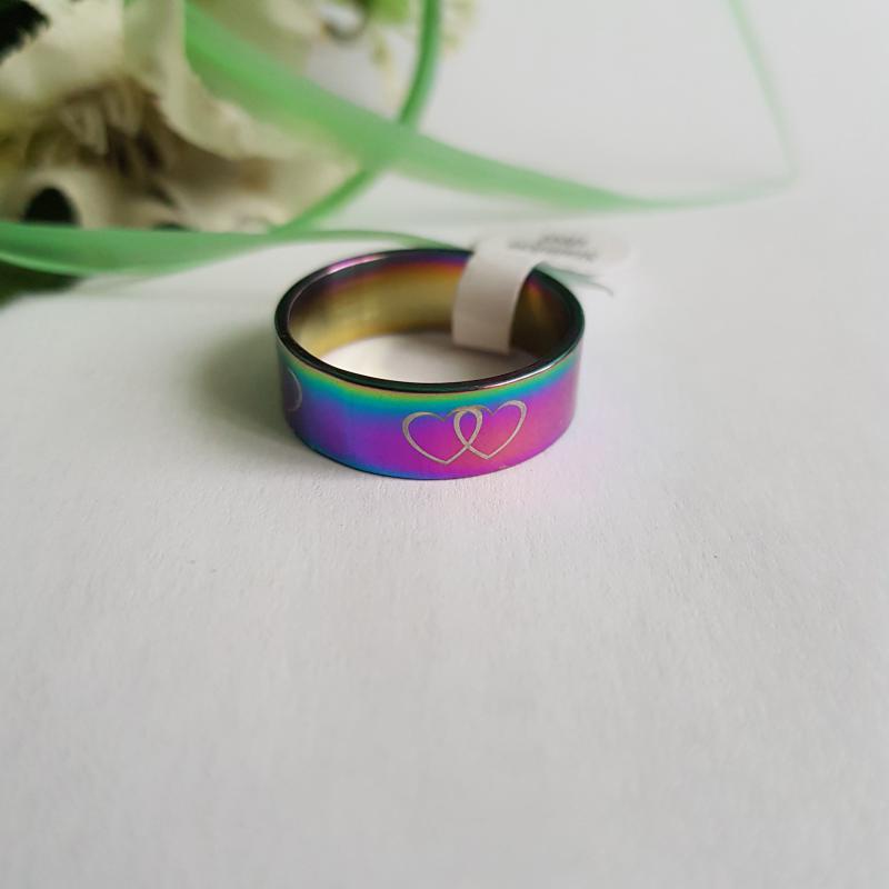 Szivárvány színű, szív mintás gyűrű