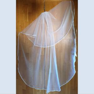 2 rétegű, szatén szélű HÓFEHÉR menyasszonyi fátyol 135cm hosszú (28.1)