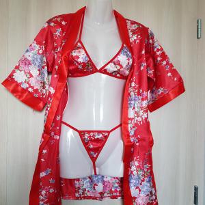 3 részes virágmintás piros szatén szett: melltartó + tanga bugyi + köntös