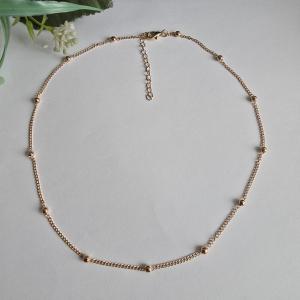 Aranyszínű minimalista nyaklánc apró gyöngyökkel