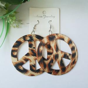 Béke jel alakú, párduc mintás fülbevaló