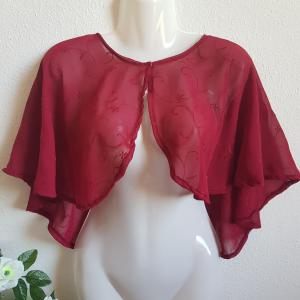 Borvörös színű hímzett muszlin pelerin, válltakaró