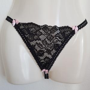 Egyedi készítésű fekete színű csipkés tanga bugyi masnival