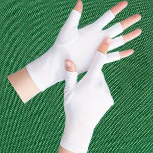 Félujjas kesztyű körmözéshez