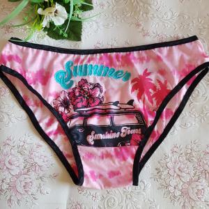 Hagyományos fazonú, rózsaszín, autó mintás pamut bugyi