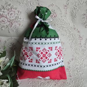 Karácsonyi fenyőfa, rénszarvas mintás mikulás zsák, textil ajándéktasak