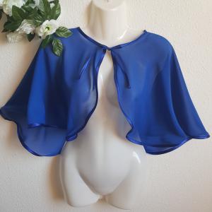 Királykék színű, szatén szegélyes muszlin pelerin, válltakaró