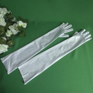 Könyék fölé érő hófehér színű menyasszonyi jersey kesztyű