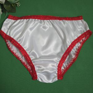 L-es / 46-os Hagyományos fazonú szatén bugyi – fehér-piros