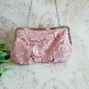 Mályva színű csipkés, strasszköves, alkalmi kistáska, retikül