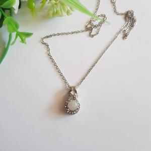 Opálköves, strasszköves medálos nyaklánc