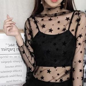 S-es fekete színű, magas nyakú, csillag mintás hosszú ujjú felső