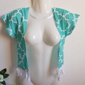 S-es türkizzöld, morocco mintás, rojtos boleró, rövid ujjú felső