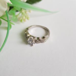 Strasszköves, hullám mintás gyűrű