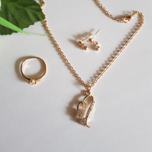 Strasszköves, szív díszes ékszerszett: nyaklánc + fülbevaló + gyűrű