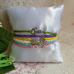 Színes műbőr karkötő fém díszekkel - horgony, LOVE, faith, végtelen jel