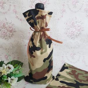 Terepmintás, terepszínű zsák, textil ajándéktasak pezsgőkhöz