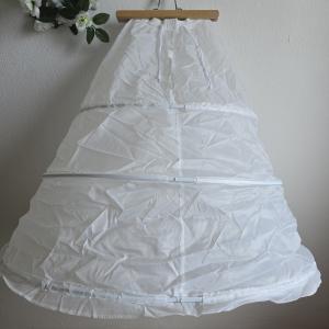 Törtfehér színű 3 karikás menyasszonyi alsószoknya, abroncs patentos, megkötős derékkal