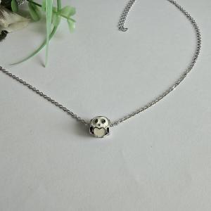 Tűzzománcos pandamacit ábrázoló gyöngy díszes nyaklánc