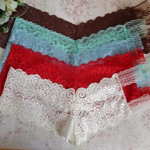 XL-es / 46-48-as francia csipke bugyi csipkepánttal