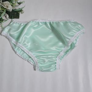 XL-es / 50-es Hagyományos fazonú szatén bugyi – mentazöld-fehér