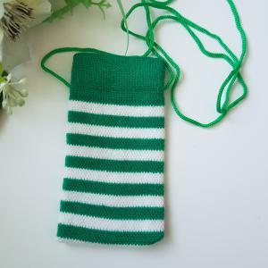 Zöld-fehér csíkos, retro textil telefontok nyakba akasztható zsinórral