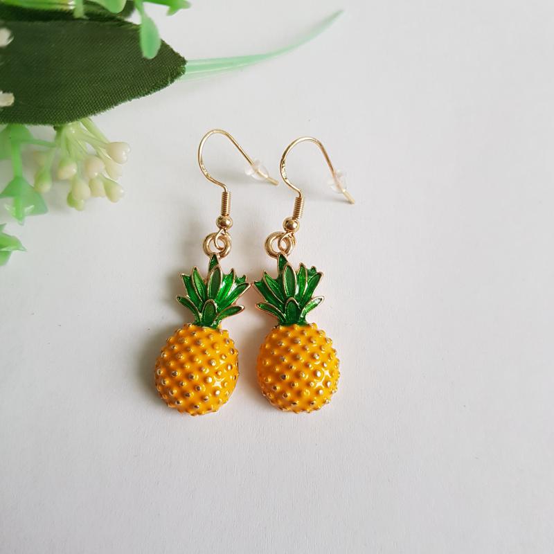 Tűzzománcos ananász alakú fülbevaló