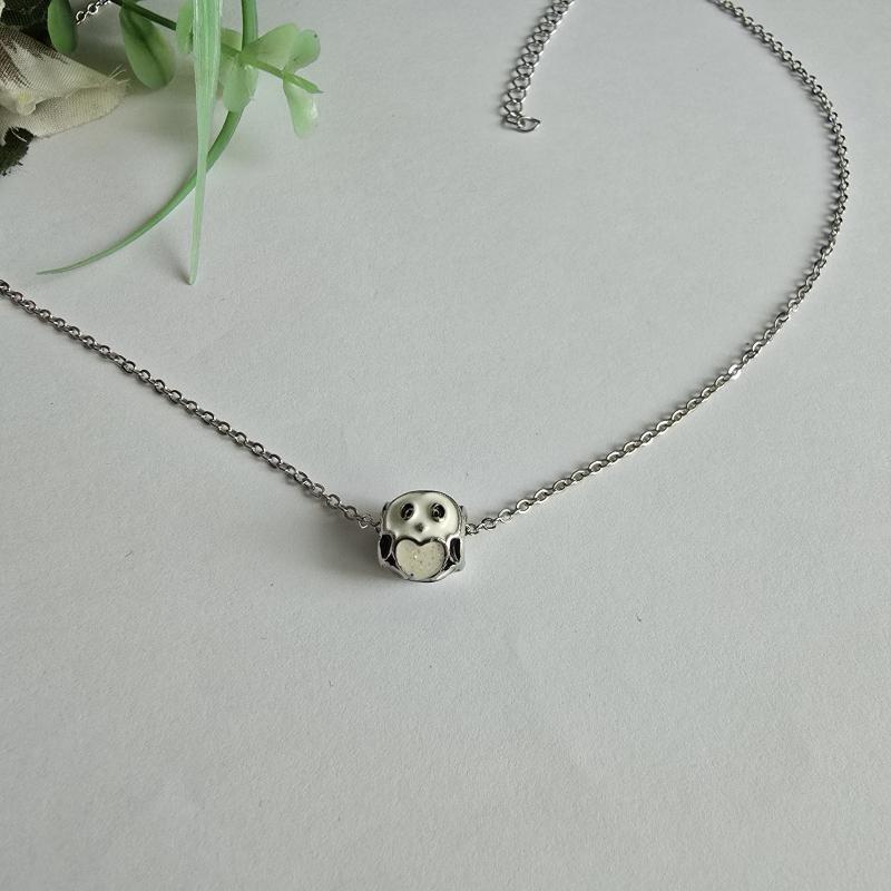 Tűzzománcos pandamacit ábrázoló gyöngy díszes nyaklánc