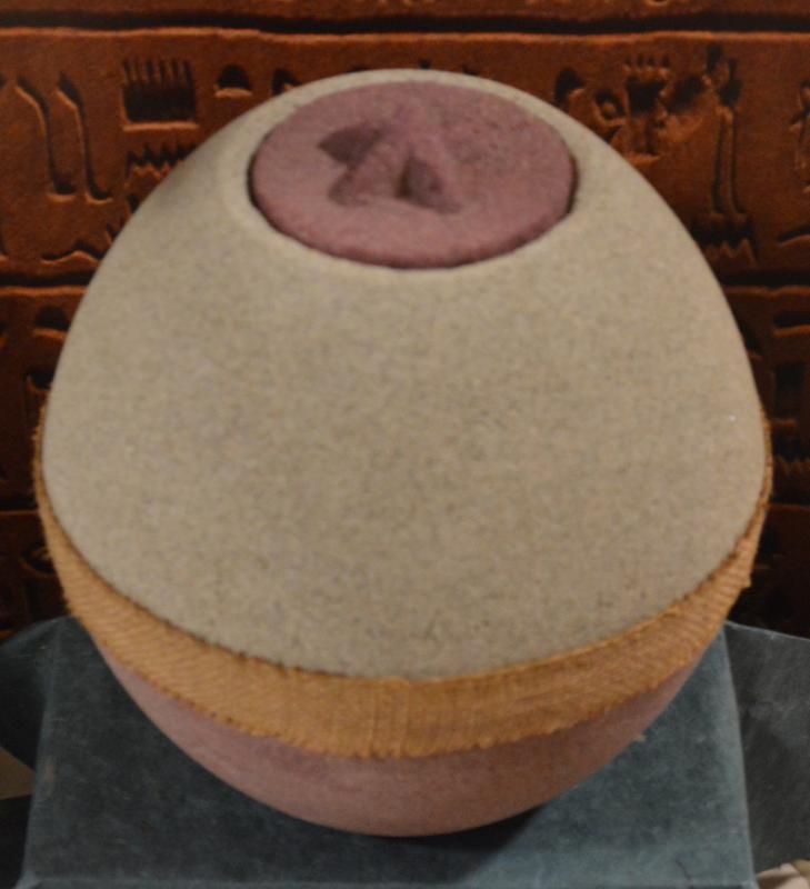 Lebomló egyedi bio gömb urna csillagos tetővel